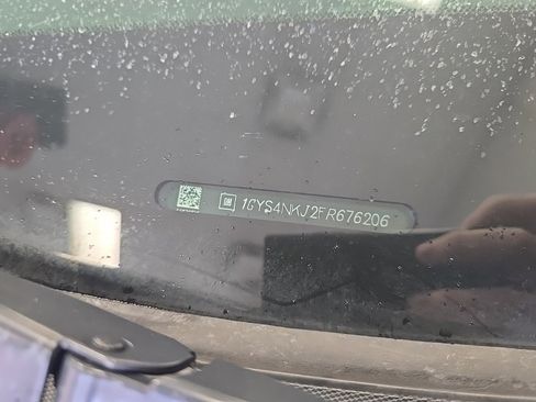 Used 2015 Cadillac Escalade Premium image 7