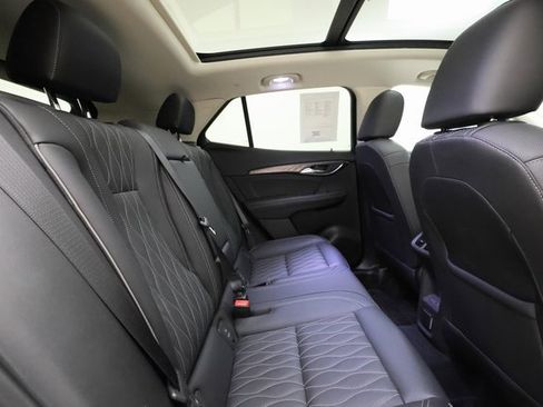 Used 2022 Buick Envision Avenir w/ Technology Package II image 24