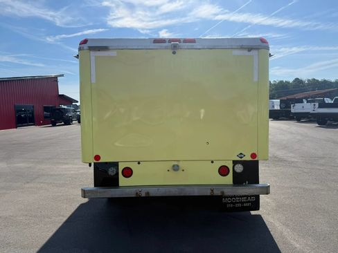 Used 2019 Ford F550 2WD Regular Cab Super Duty image 5