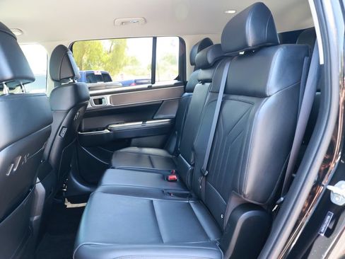 Used 2025 Hyundai Santa Fe SEL FWD image 38