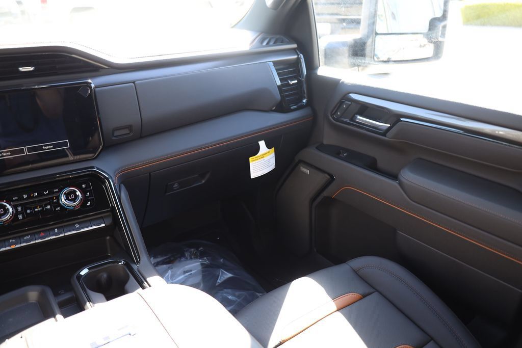 New 2026 GMC Sierra 3500 AT4 w/ AT4 Premium Plus Package AWD/4WD image 21