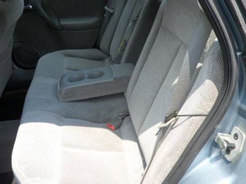 Used 2002 Saturn L-Series L300 w/ Audio Pkg 1 image 18