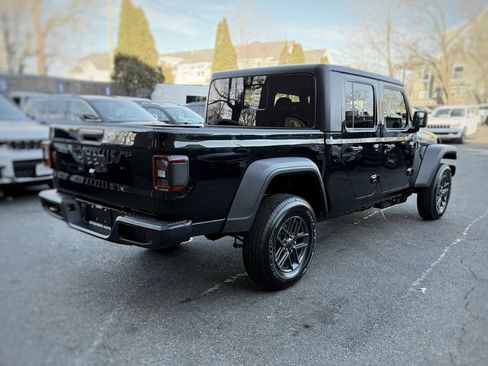 New 2026 Jeep Gladiator Sport image 9