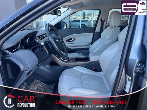 Used 2019 Land Rover Range Rover Evoque SE Premium AWD/4WD image 14