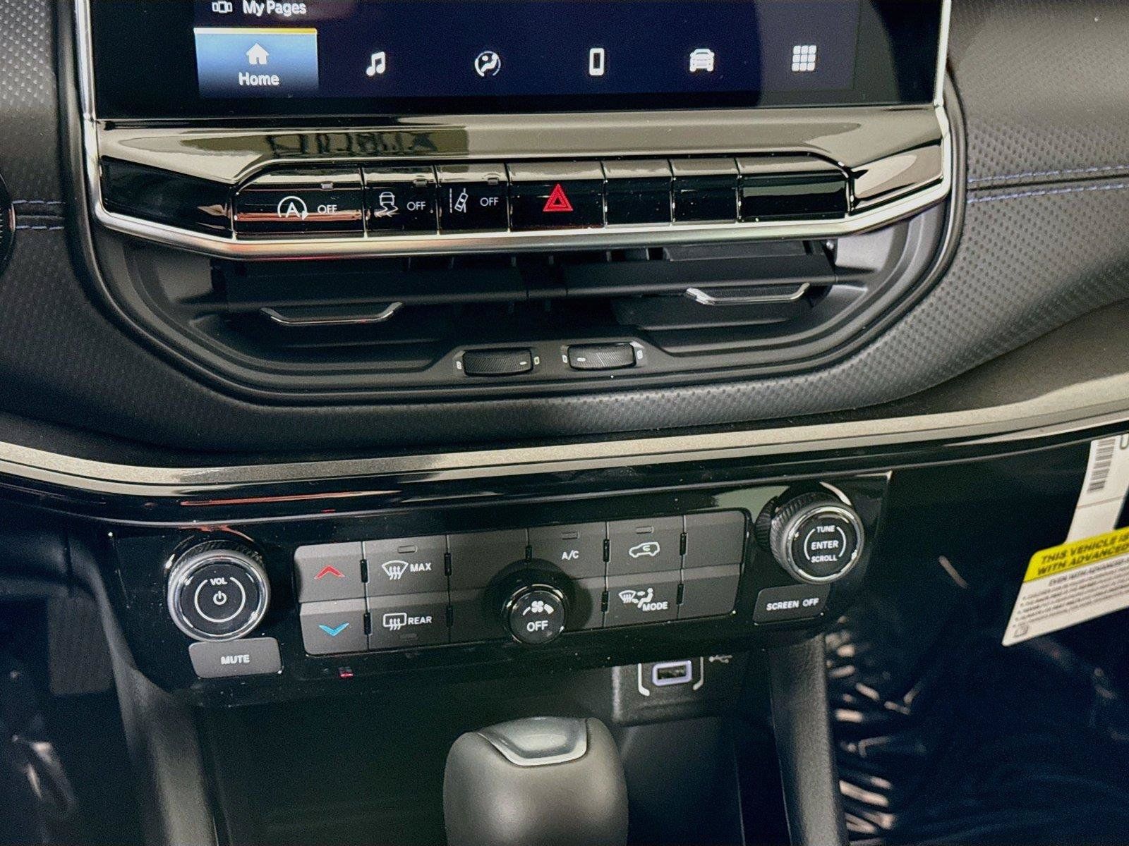 New 2026 Jeep Compass Latitude AWD/4WD image 9