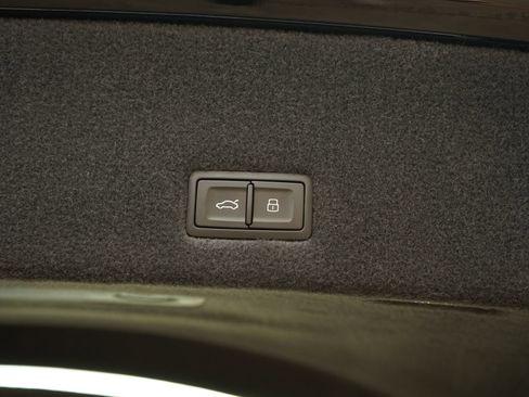 Used 2026 Lamborghini Urus SE image 34