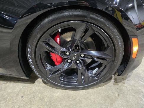 Used 2021 Chevrolet Camaro LT w/ RS Package image 21