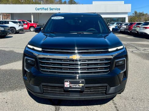New 2025 Chevrolet Traverse LT w/ Driver Confidence Package FWD image 9
