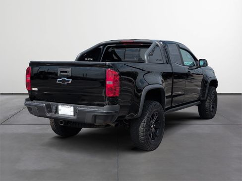 Used 2018 Chevrolet Colorado ZR2 w/ ZR2 Midnight Special Edition AWD/4WD image 5