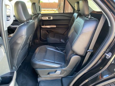 Certified 2023 Ford Explorer Limited w/ Equipment Group 301A image 19