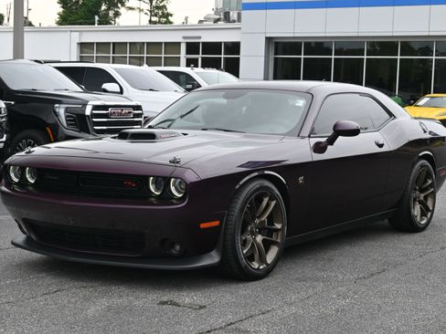Used 2020 Dodge Challenger R/T Scat Pack w/ Shaker Package RWD image 5