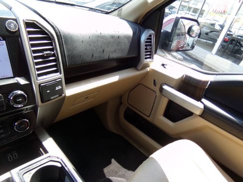 Used 2016 Ford F150 Lariat AWD/4WD image 29