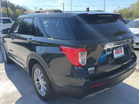 Used 2022 Ford Explorer XLT w/ Equipment Group 202A AWD/4WD image 5