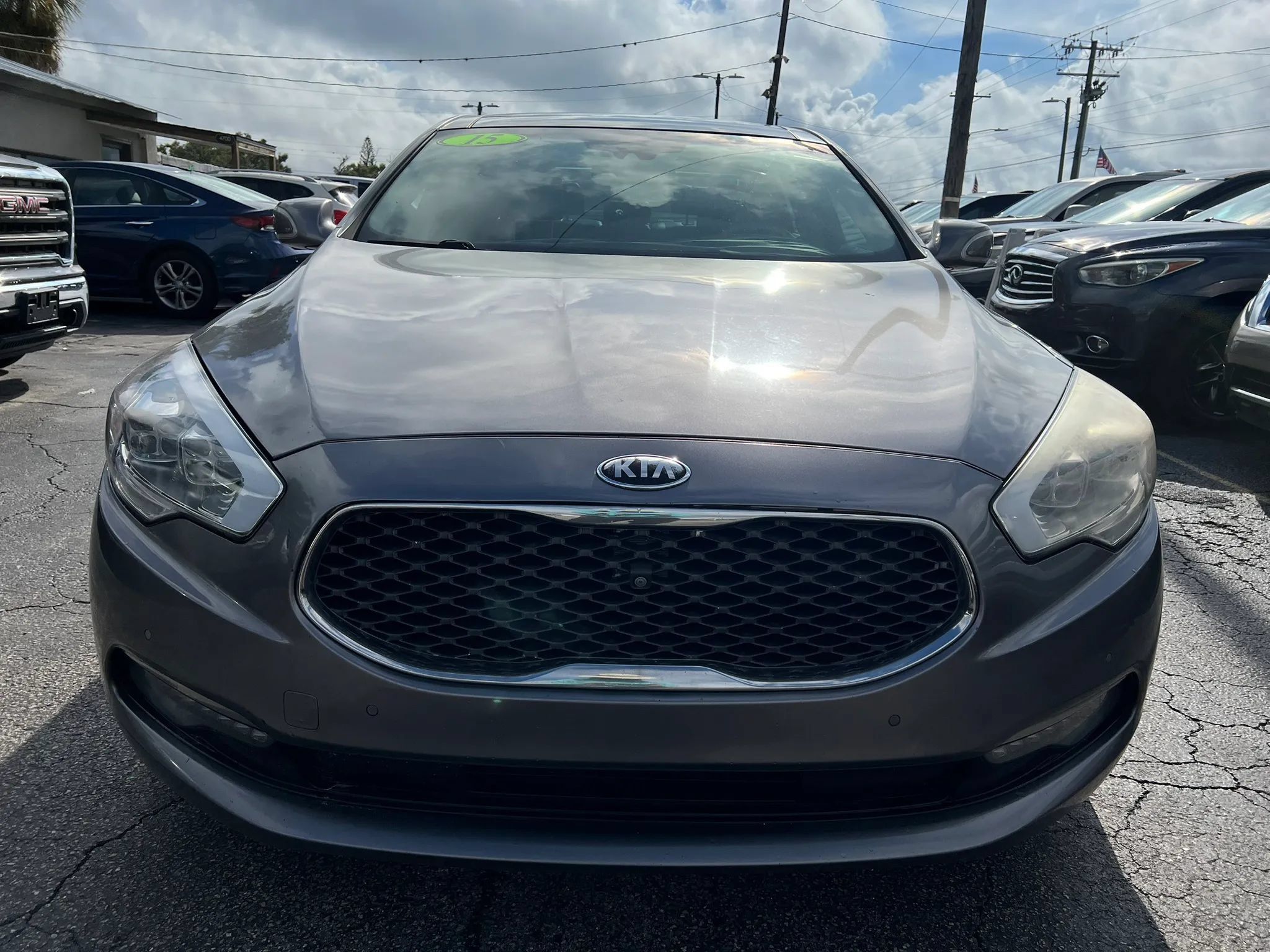 Used 2015 Kia K900 Luxury RWD image 3