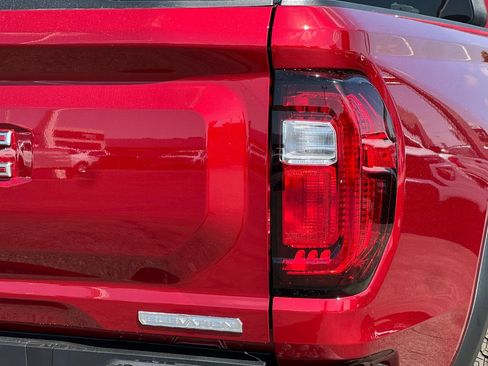 New 2026 GMC Canyon Elevation image 7
