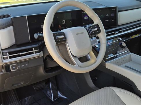 Used 2024 Hyundai Santa Fe SEL image 16