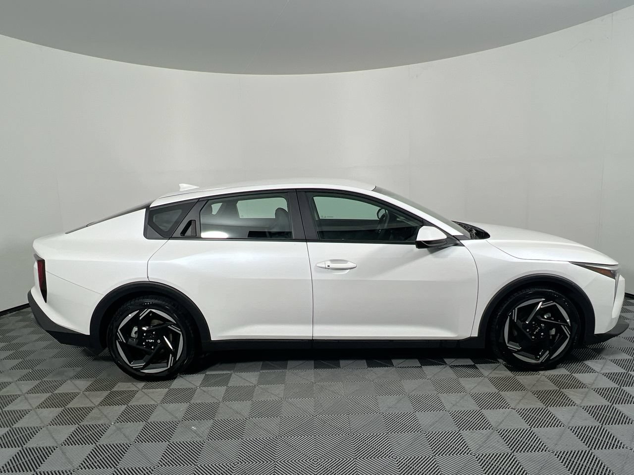 New 2026 Kia K4 GT-Line Turbo FWD image 2