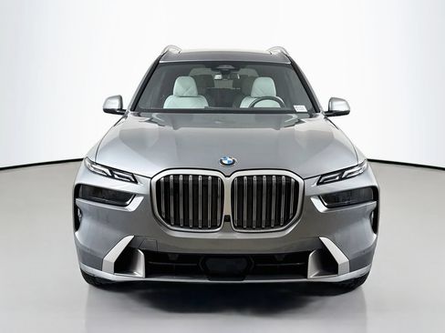 Used 2024 BMW X7 xDrive40i w/ Premium Package AWD/4WD image 2