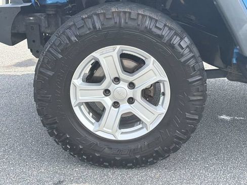 Used 2010 Jeep Wrangler Sport AWD/4WD image 13