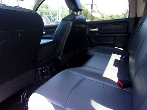 Used 2019 RAM 3500 Tradesman w/ Chrome Appearance Group image 7