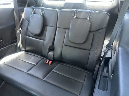 Used 2022 Ford Explorer Limited w/ Hybrid Equipment Group 310A RWD image 17