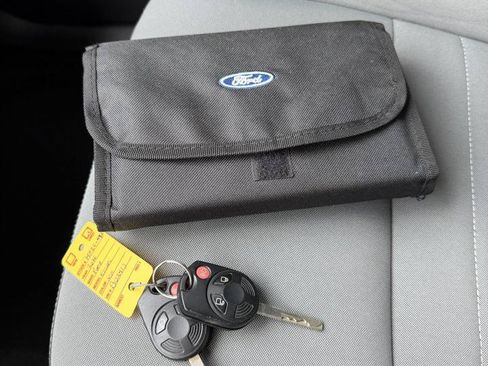Used 2016 Ford Escape SE AWD/4WD image 19