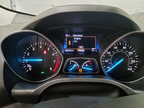 Used 2017 Ford Escape Titanium AWD/4WD image 29