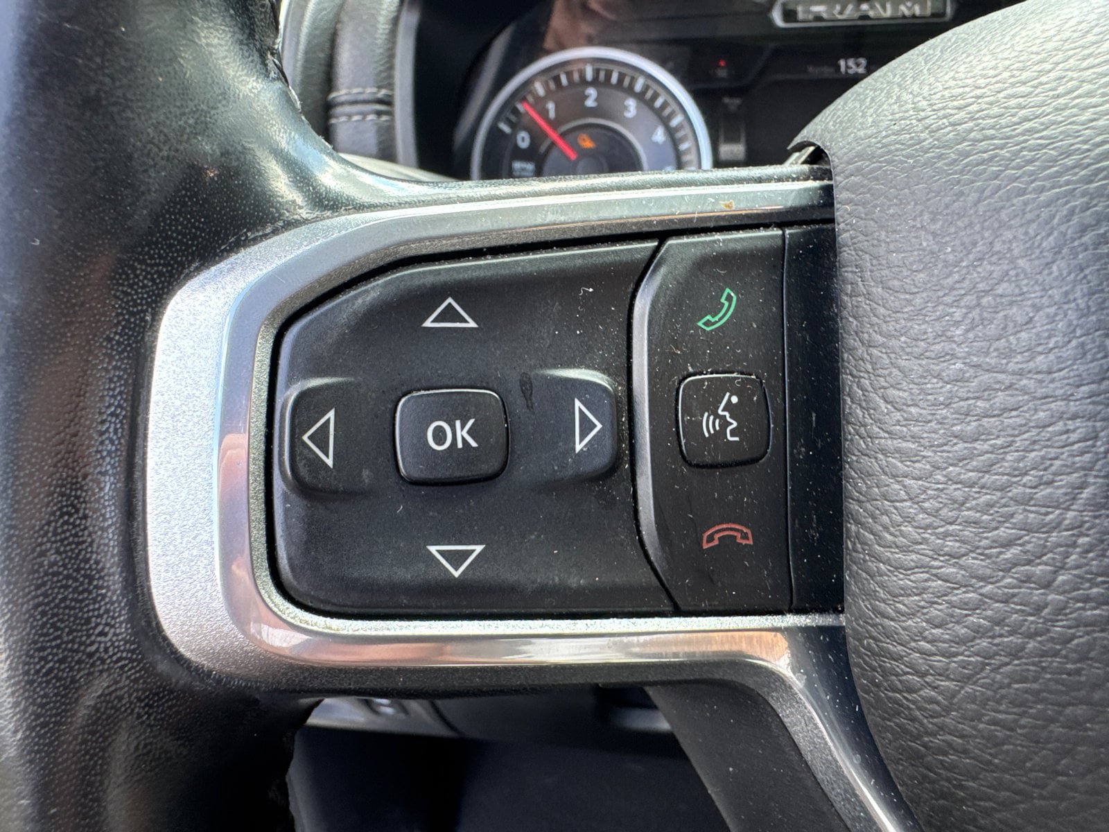 Used 2019 RAM 1500 Laramie RWD image 32