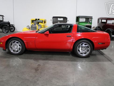 Used 1994 Chevrolet Corvette Coupe image 29