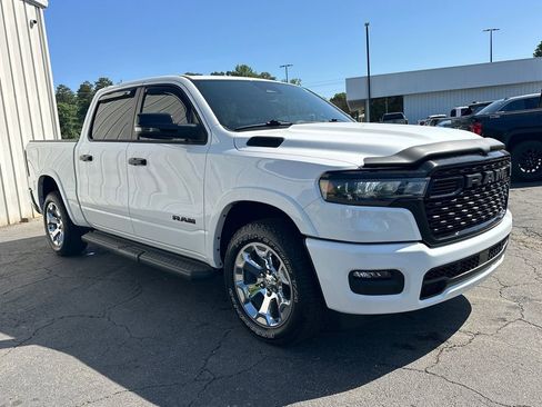 Used 2025 RAM 1500 Big Horn AWD/4WD image 4