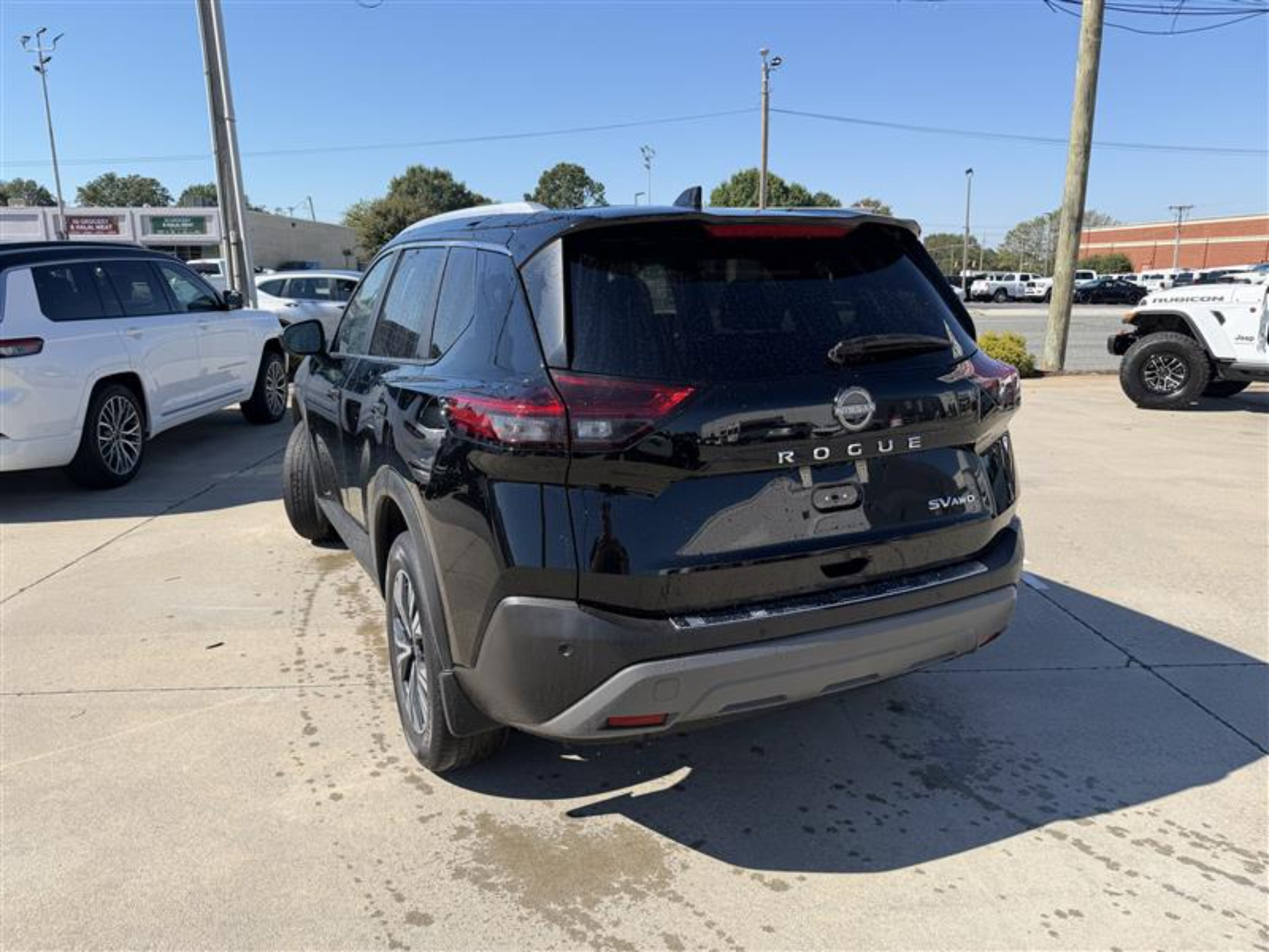 Used 2023 Nissan Rogue SV w/ SV Premium B Package AWD/4WD image 4