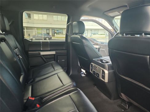 Used 2020 Ford F250 Lariat w/ Chrome Package image 22