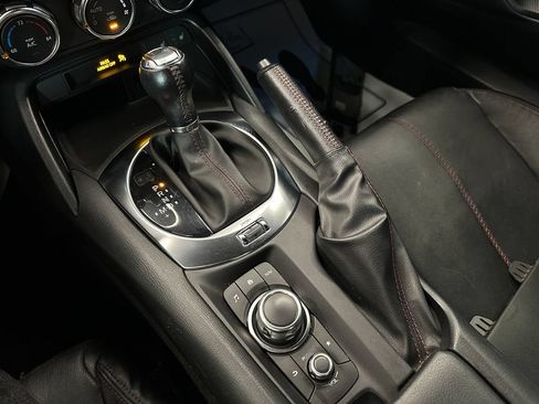 Used 2018 MAZDA MX-5 Miata Grand Touring RWD image 14
