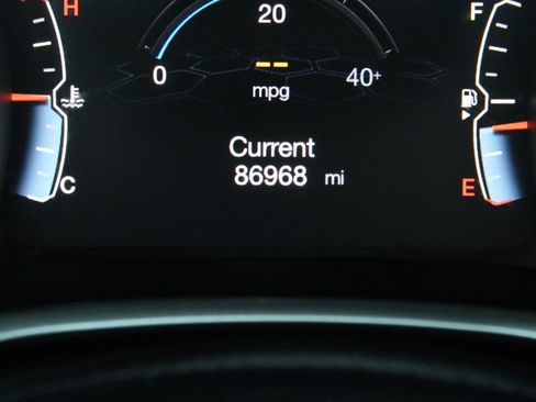 Used 2018 Jeep Compass Limited w/ Navigation Group AWD/4WD image 30
