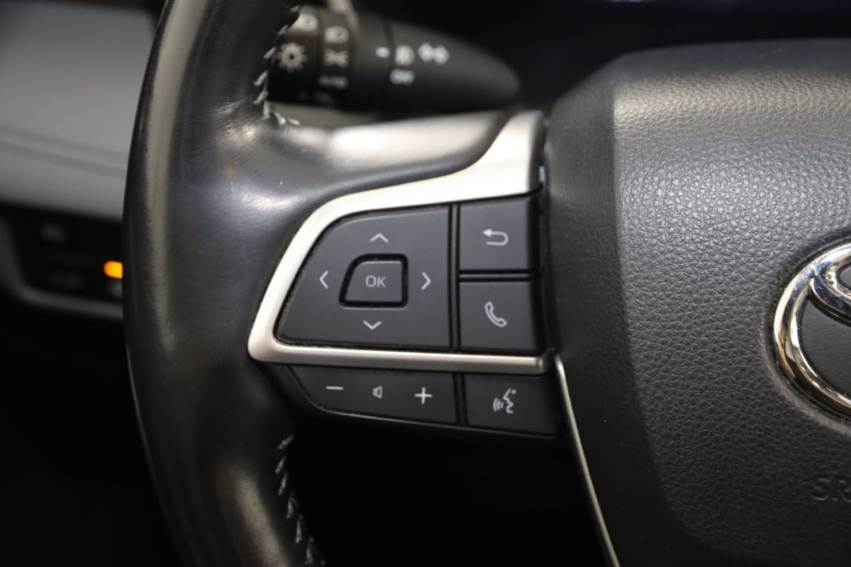 Used 2023 Toyota Highlander Limited AWD/4WD image 35