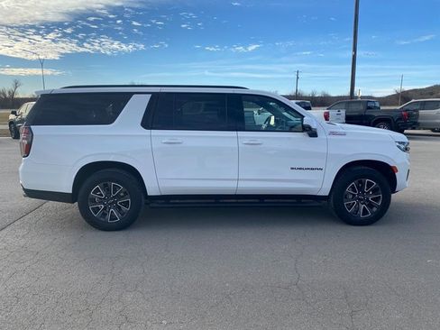 Used 2023 Chevrolet Suburban Z71 w/ Z71 Off-Road Package image 7