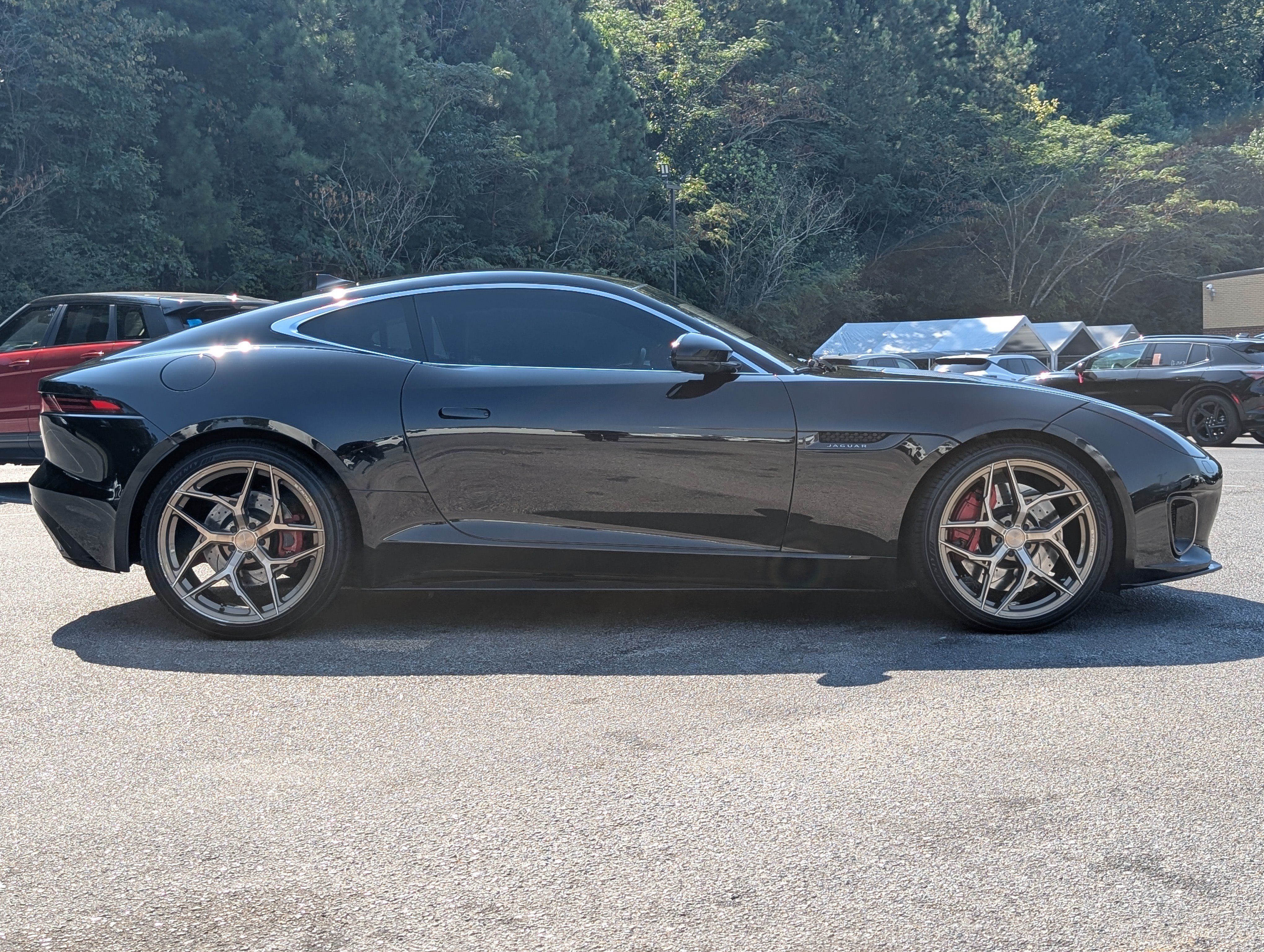 Used 2018 Jaguar F-TYPE R-Dynamic RWD image 10