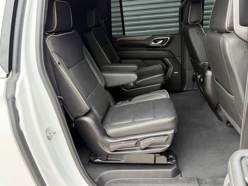 Used 2024 Chevrolet Suburban Premier AWD/4WD image 20