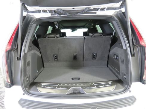 Used 2021 Cadillac Escalade Sport w/ Driver Assist Tech Package image 27