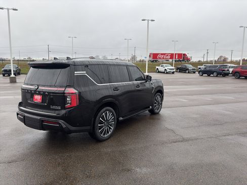 Used 2025 Nissan Armada Platinum Reserve image 5