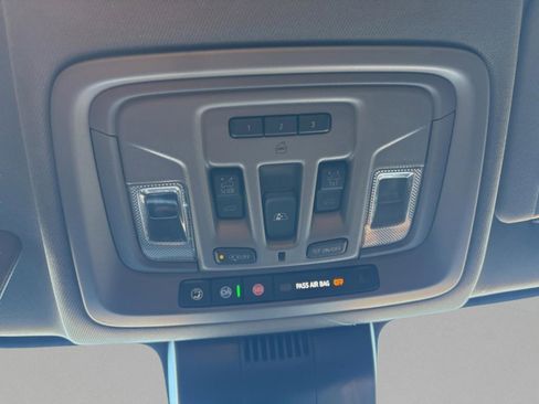 Used 2024 GMC Sierra 1500 Denali w/ Technology Package image 29