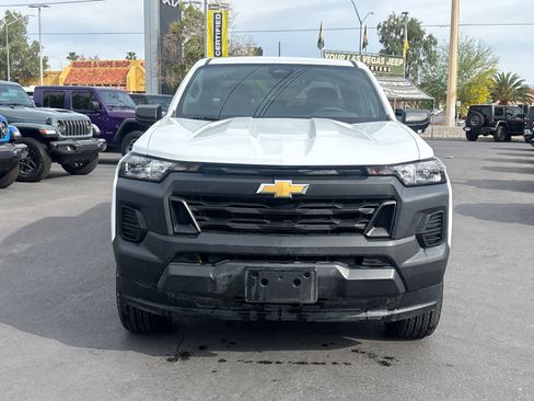 Used 2023 Chevrolet Colorado W/T image 3
