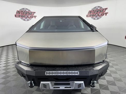 Used 2024 Tesla Cybertruck AWD Crew Cab image 2