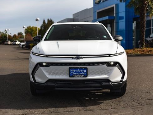 New 2026 Chevrolet Equinox EV LT w/ LPO, Blackout Package image 18