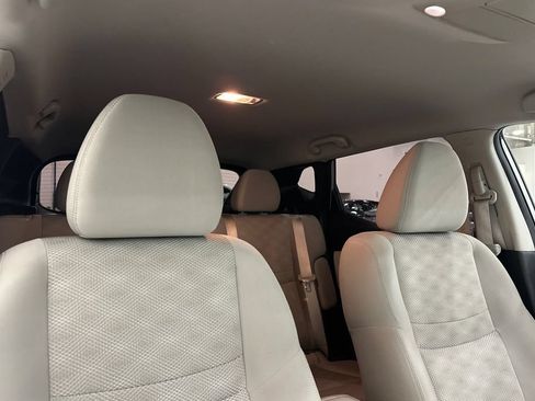 Used 2020 Nissan Rogue Sport SV FWD image 19