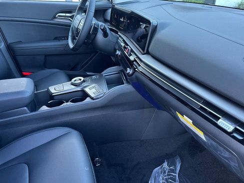 New 2026 Kia Sportage EX image 16