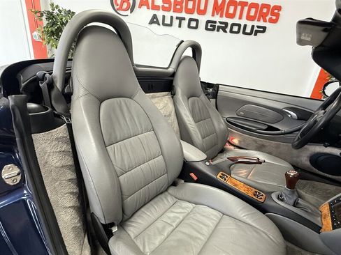 Used 2001 Porsche Boxster image 13