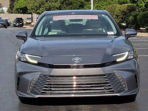 Certified 2025 Toyota Camry XLE FWD image 4