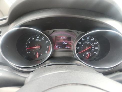 Used 2019 Kia Sedona L image 18