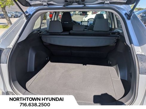 Used 2025 Toyota RAV4 XLE AWD/4WD image 31